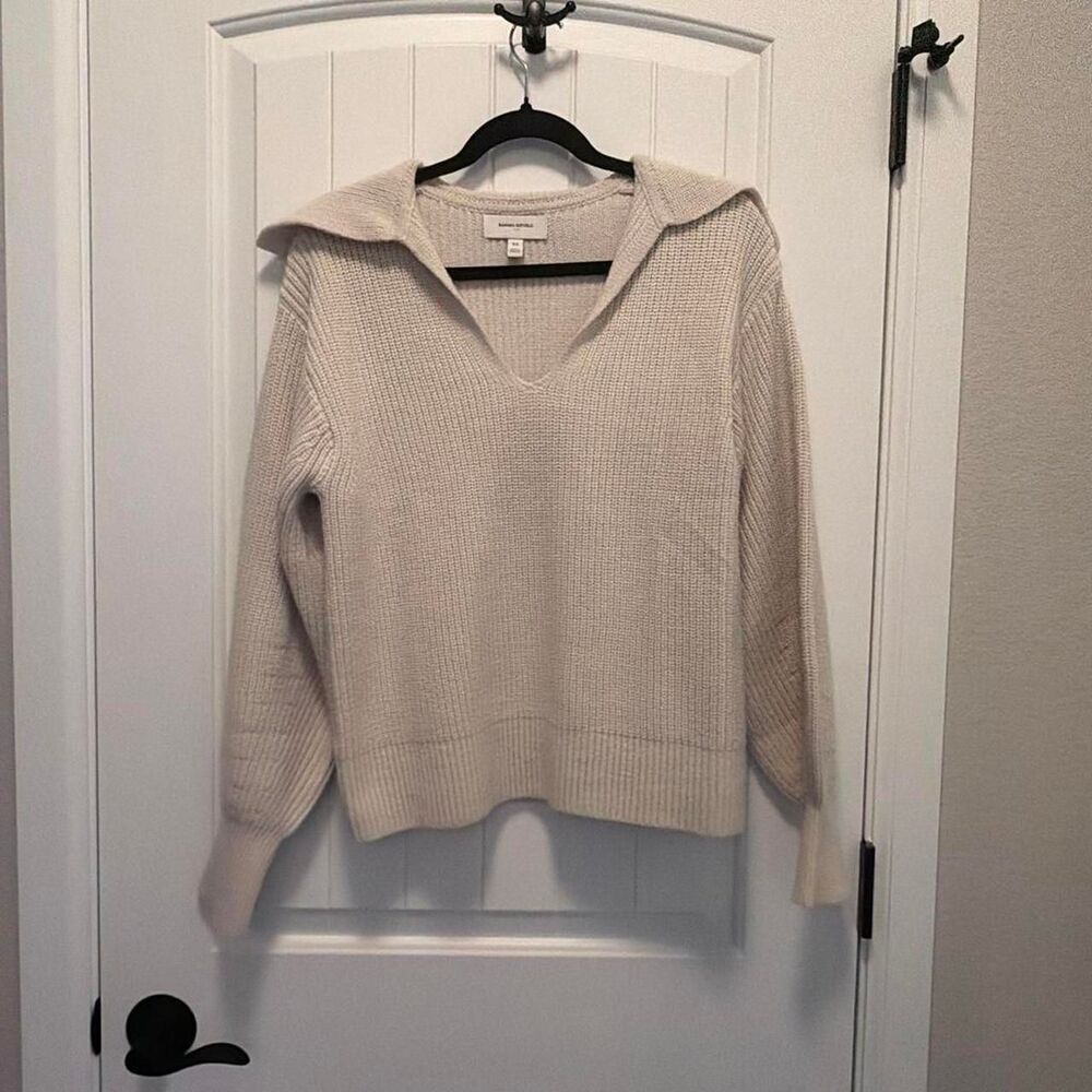Banana Republic Cream Beige chunky cable knit sweater with collar Size XS